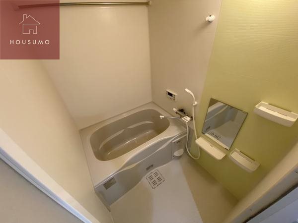 バス・シャワールーム　コンパクトで使いやすいお風呂です