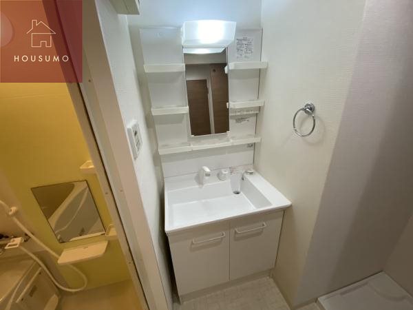 洗面設備　独立洗面化粧台付き