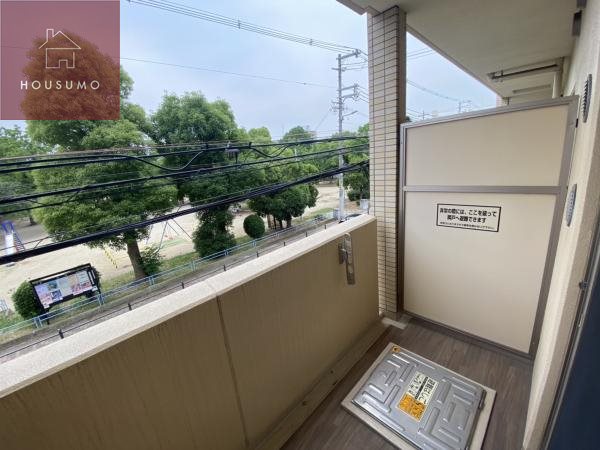バルコニー　お洗濯にも便利なバルコニー付き