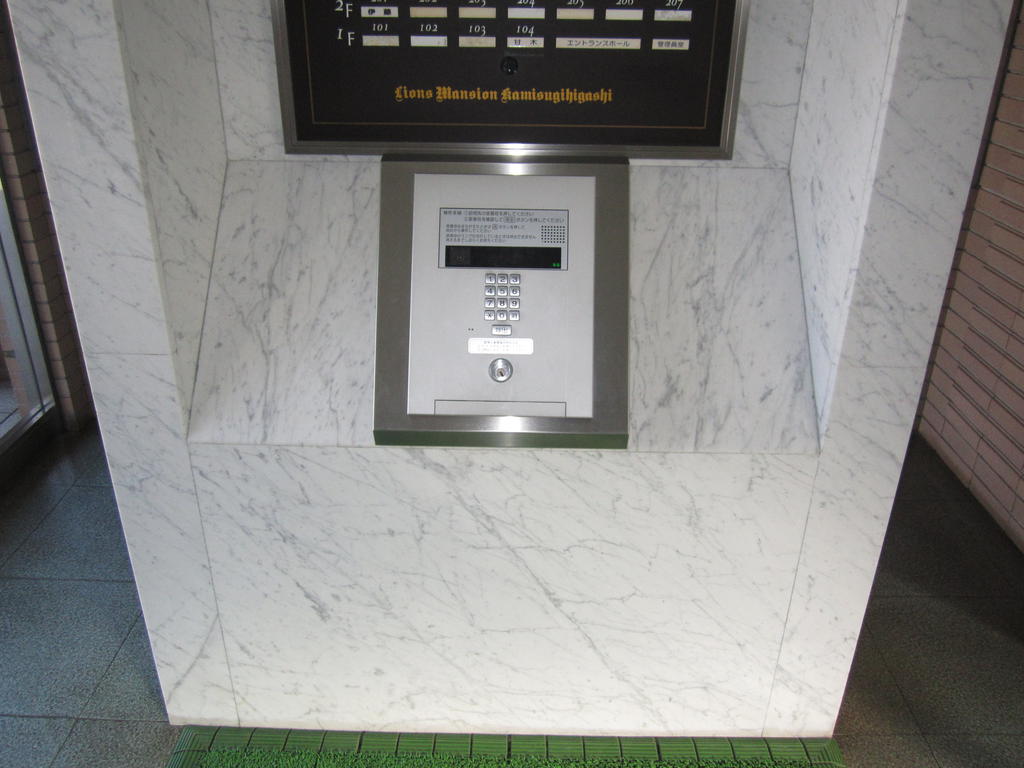 エントランス　オートロック