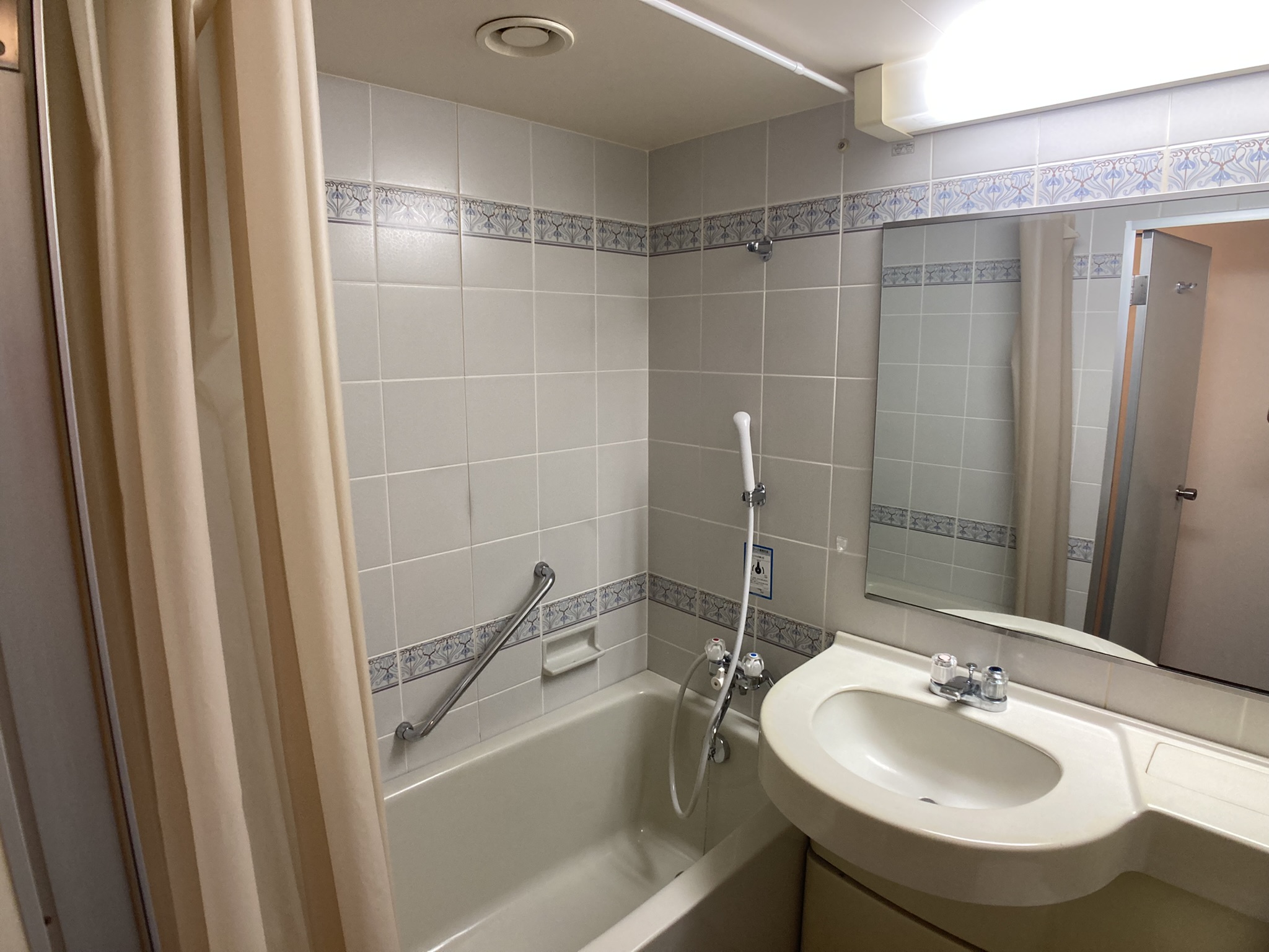 バス・シャワールーム　洗面台有