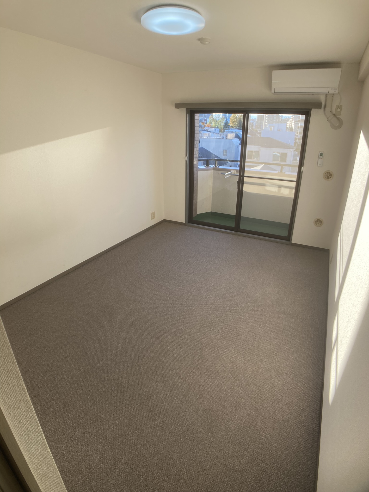 居室・リビング　洋室8.1帖