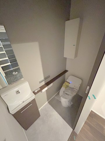 トイレ　落ち着いたトイレです