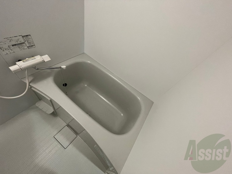 バス・シャワールーム　お風呂になります。一日の疲れを癒してくださいね。