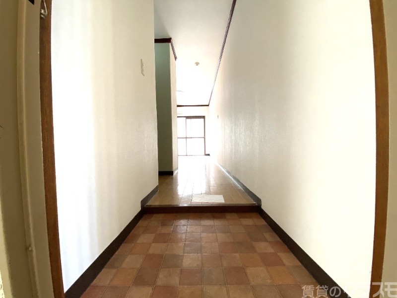 玄関　玄関はこちら～♪