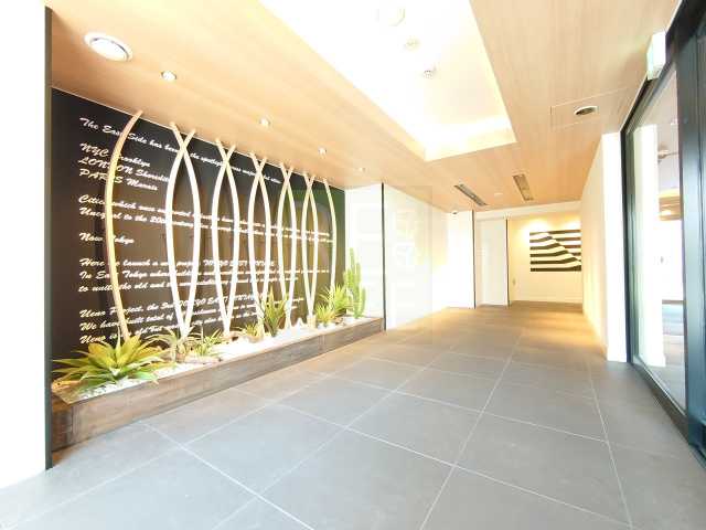 ロビー　ログ上野駅前