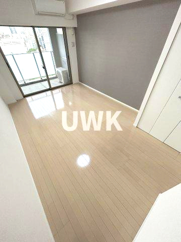 居室・リビング　※反転タイプ