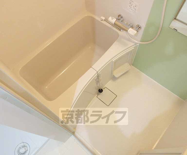 バス・シャワールーム　大きなお風呂です