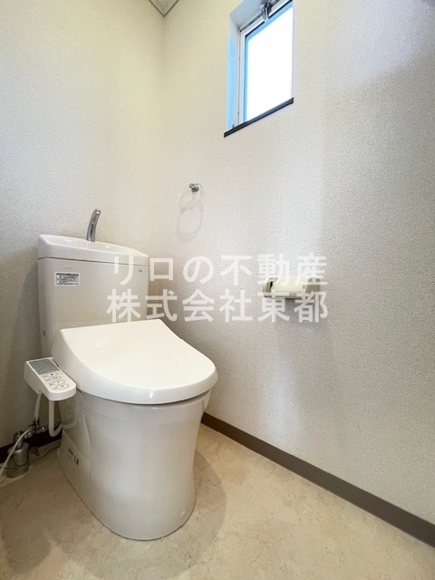 トイレ　洗浄・暖房便座付です！