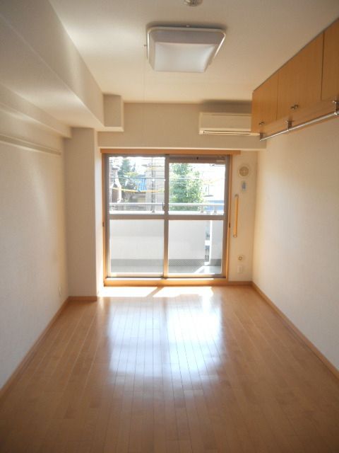 その他部屋・スペース　★★日の入る明るい南向きのお部屋★★