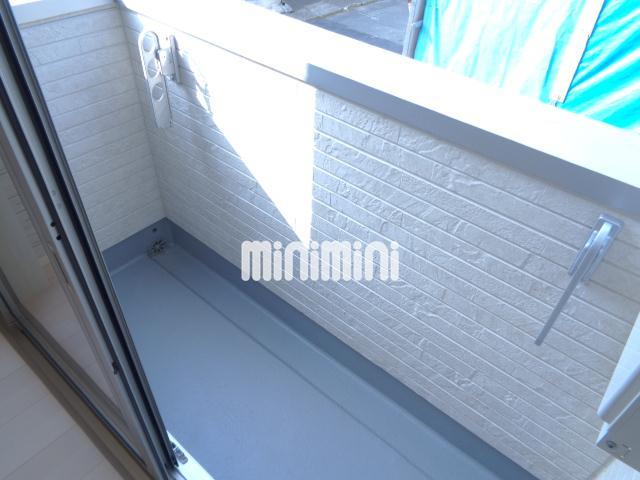 バルコニー　洗濯物が干せますね