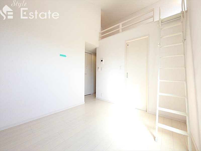 居室・リビング　内装