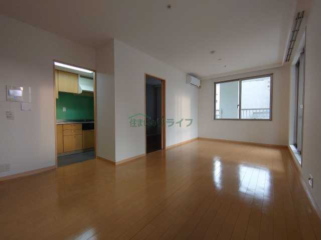 居室・リビング　別室参考画像です