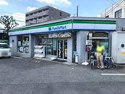 コンビニ　ファミリーマート 南吹田五丁目店（コンビニ）まで327m