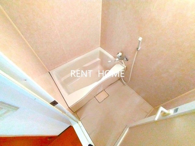 バス・シャワールーム　バスルームです。