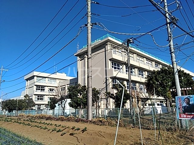 小学校　厚木市立愛甲小学校（小学校）まで1331m
