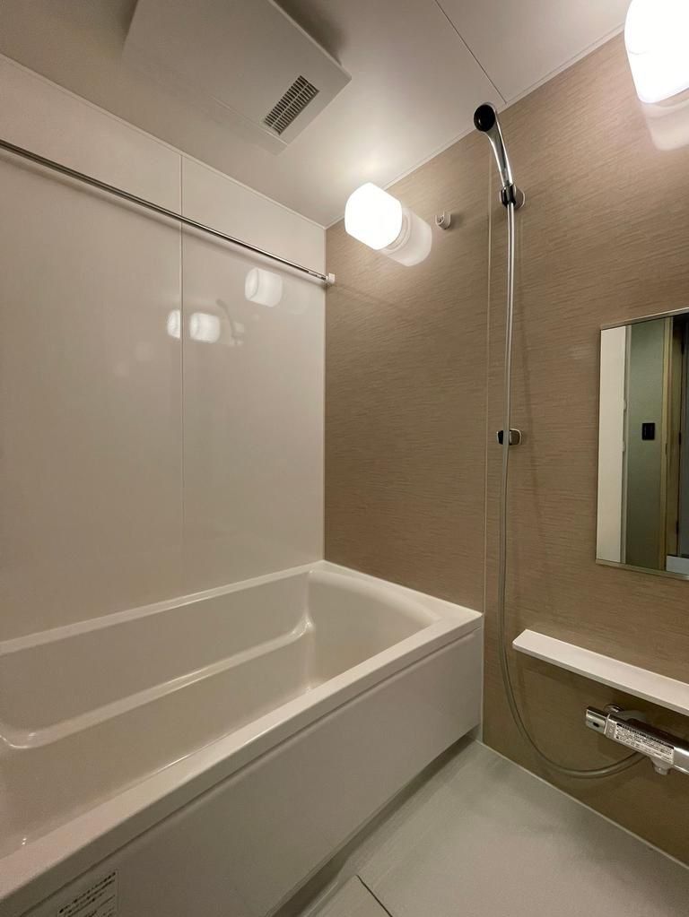 バス・シャワールーム　バス