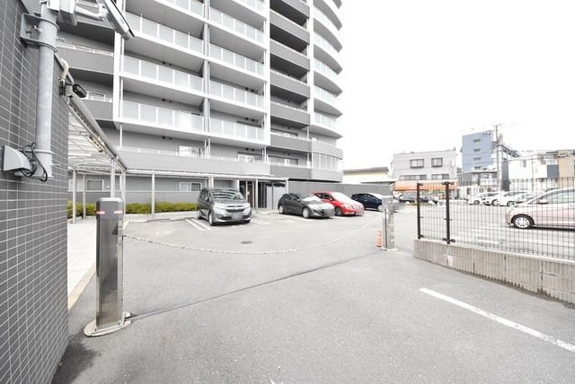 駐車場　ゲート付きの敷地内駐車場です