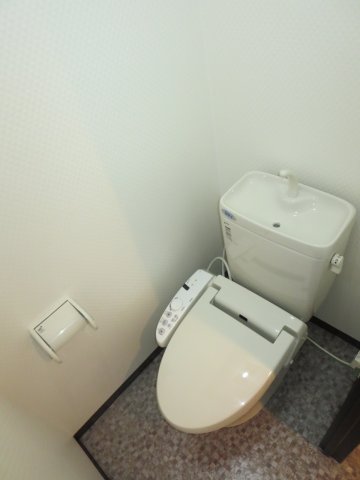 トイレ　※2016年4月リノベーション完了時に撮影