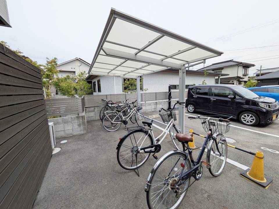 駐車場　駐輪場