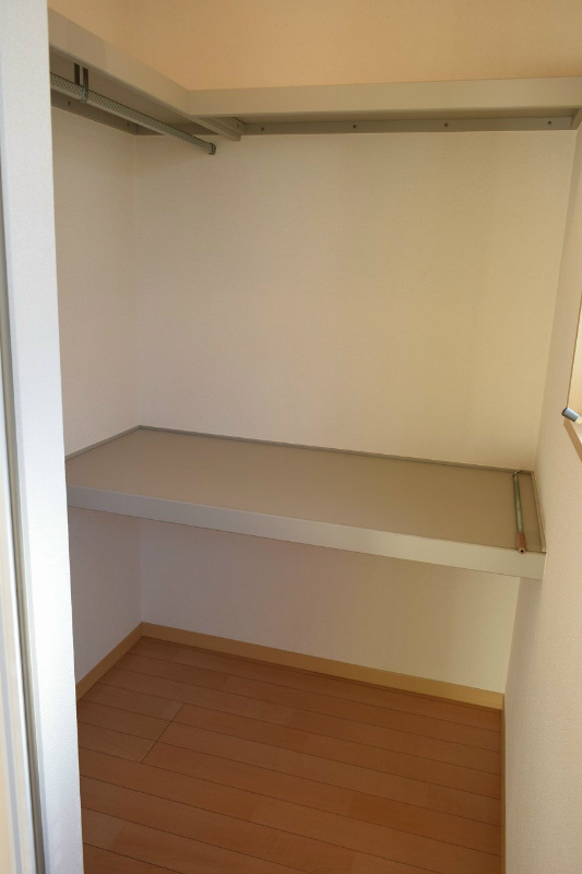 収納　ウォークインクローゼットで収納安心♪