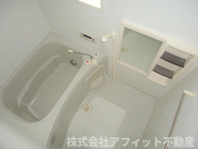 バス・シャワールーム　追い焚き機能付き