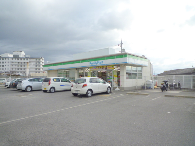 コンビニ　ファミリーマート 京屋東山店（コンビニ）まで285m