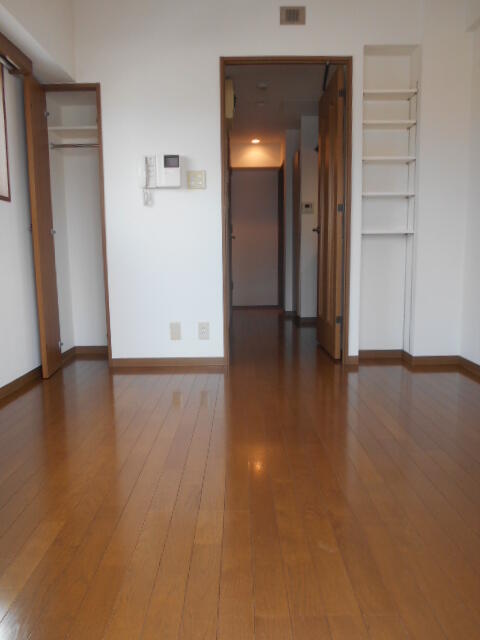 居室・リビング　同タイプの室内写真