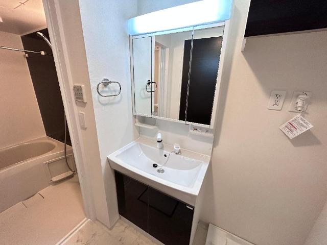 洗面設備　洗髪洗面化粧台