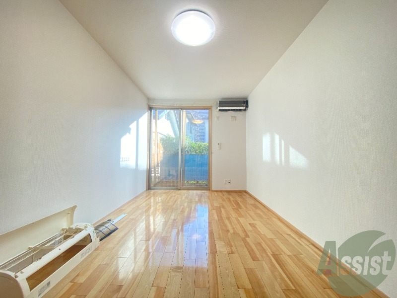 居室・リビング　８．２５帖のリビングです。広々としていますね。