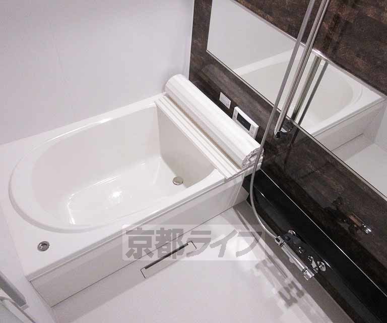 バス・シャワールーム　大きなお風呂です・