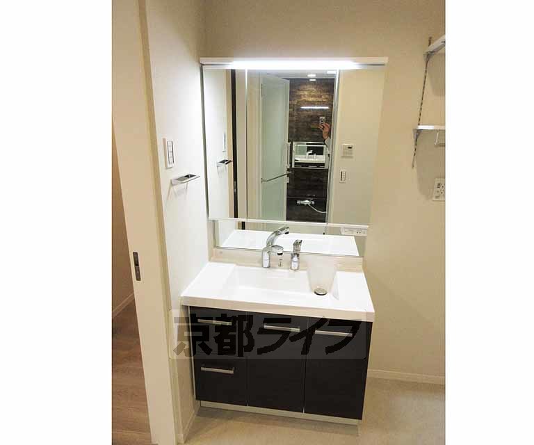 洗面設備　綺麗な洗面台・