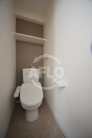 トイレ　グランマーレ小路駅前　温水洗浄便座