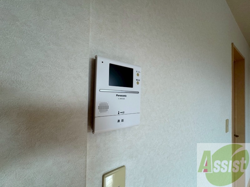 セキュリティ　ＴＶモニター付インターホンです。来客者の顔が見えるので安心！