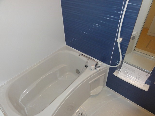 バス・シャワールーム　写真は同型物件です。