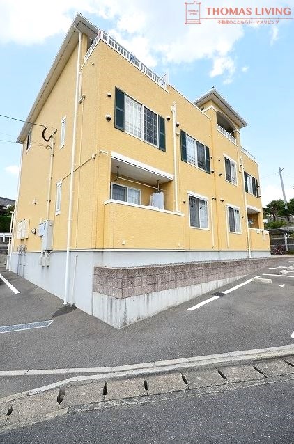 建物外観　粕屋町でのお部屋探しは、トーマスリビング粕屋店へご相談下さい