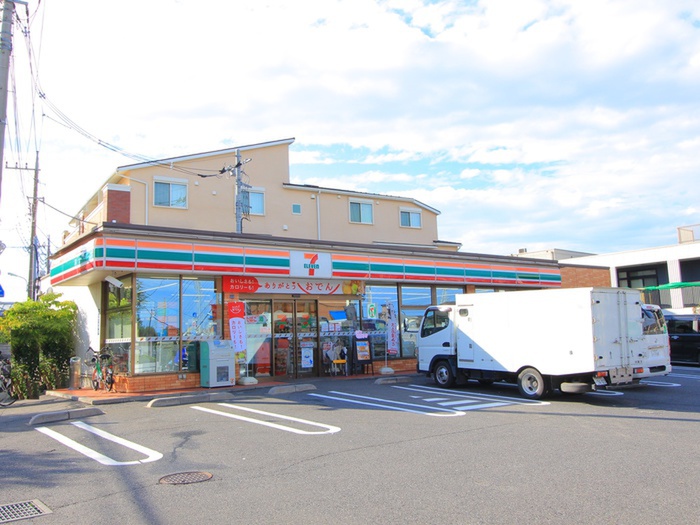 コンビニ　セブンイレブン（コンビニ）まで322m