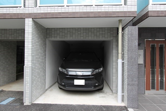 駐車場　駐車場