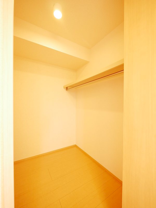 収納　ウォークインクローゼット（洋室4.5帖）