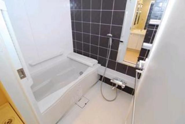 バス・シャワールーム　追い焚き機能　浴室乾燥機つきバスルーム