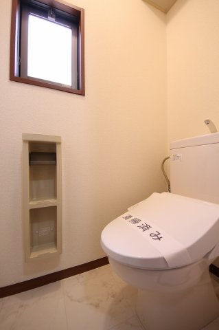 トイレ　シンプルで使いやすいトイレです