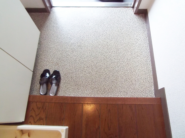 玄関　広く使い易い玄関です！