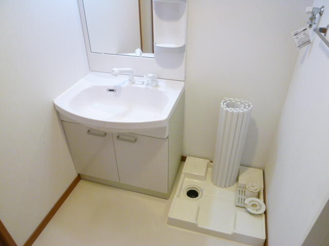 洗面設備　※モデル写真