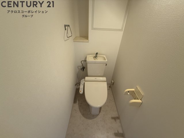 トイレ　温水洗浄便座付き