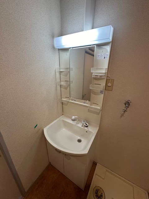 洗面設備　※参考写真※洗髪洗面化粧台で忙しい朝にも寝癖の付いた頭にも優