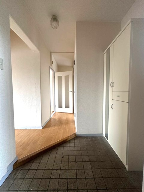 眺望　※参考写真※玄関から室内への景観です！右手に洗面所、左手に洋