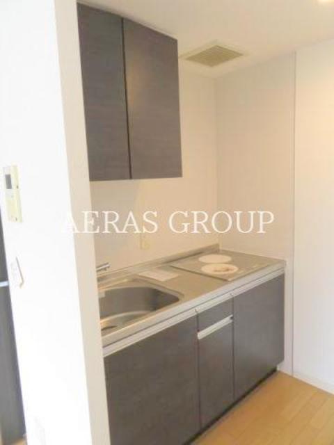 キッチン　同間取り別部屋