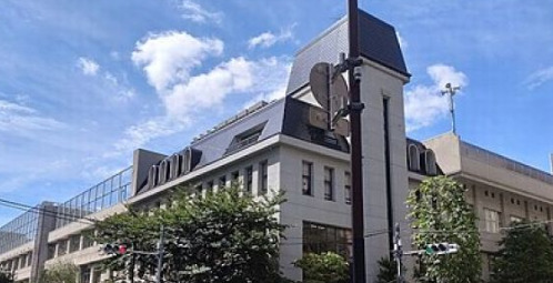 小学校　中央区立京橋築地小学校（小学校）まで396m