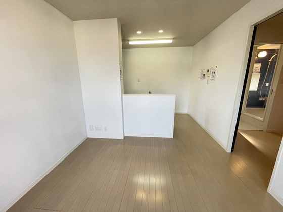 居室・リビング　※別部屋の写真です