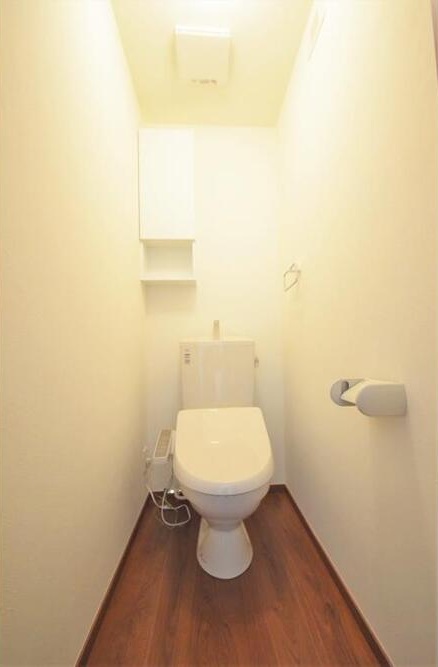 トイレ　嬉しい温水洗浄便座♪